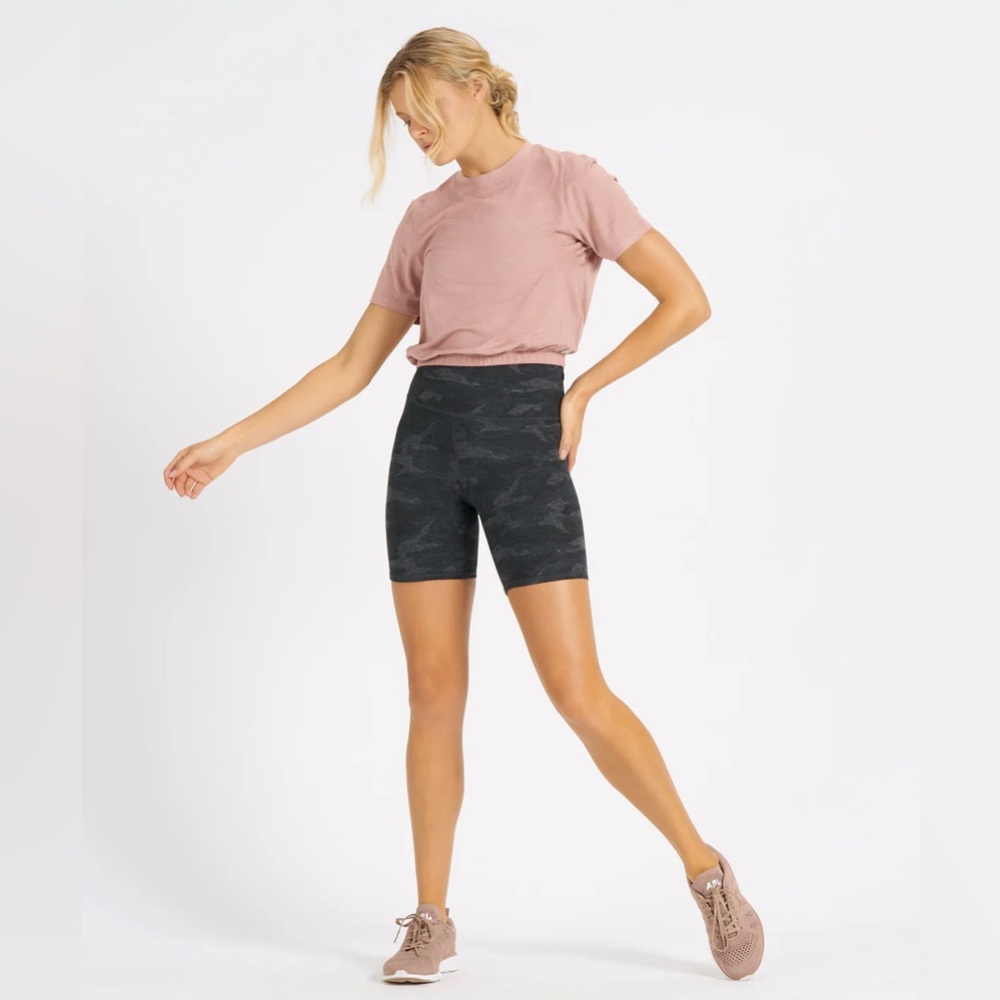 Vuori Clean Elevation Shorty 6"